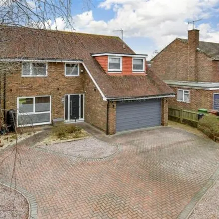 Buy this 4 bed house on unnamed road in Paddock Wood, TN12 6AZ