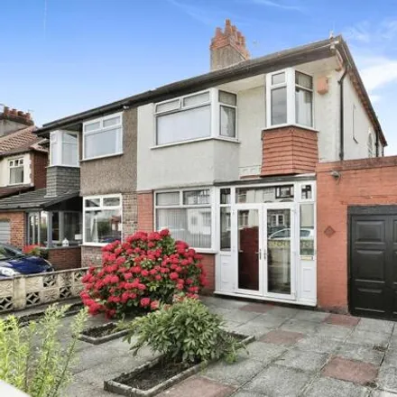 Buy this 3 bed duplex on South Mossley Hill Road in Liverpool, L19 9BQ