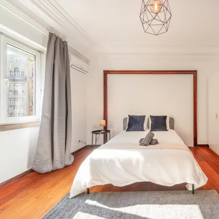 Rent this 6 bed room on Minipreço in Avenida Duque de Loulé 77, 1050-088 Lisbon