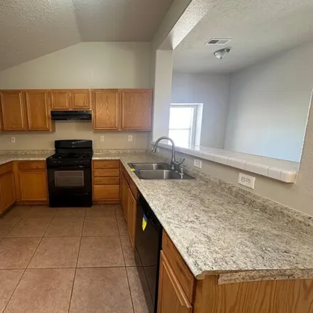 Image 6 - 8319 Wynview Court Northwest, Albuquerque, NM 87120, USA - House for sale