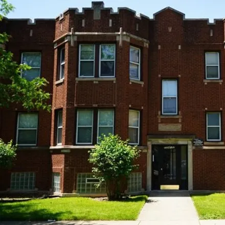 Buy this studio house on 7544 South Lafayette Avenue in Chicago, IL 60621