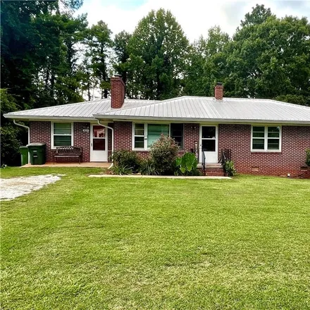 Buy this 3 bed house on 423 Mountain View Drive in Seneca, SC 29672
