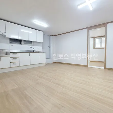 Rent this 3 bed apartment on 서울특별시 광진구 중곡동 98-8