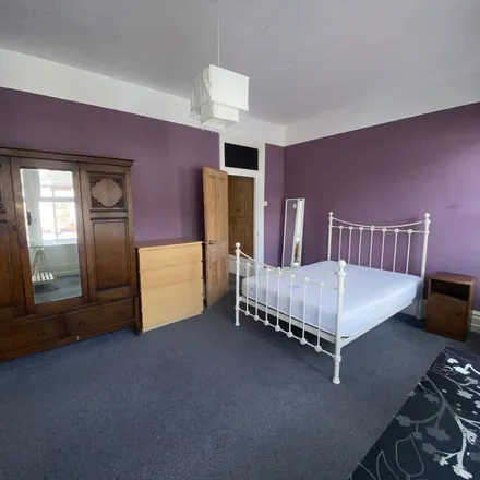 Image 2 - Kincraig Street, Cardiff, CF24 3HW, United Kingdom - Apartment for rent
