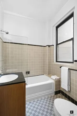 Image 6 - 205 West 54th Street, New York, NY 10019, USA - Apartment for sale