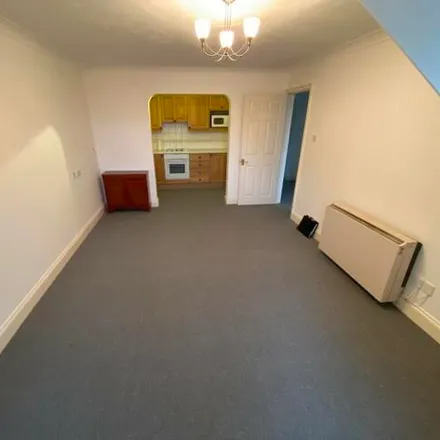 Image 3 - Barringtons Close, Rayleigh, SS6 8BD, United Kingdom - Room for rent