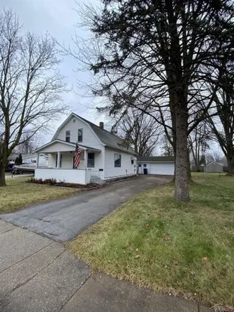 Buy this 4 bed house on 150 North Adams Street in Zilwaukee, Saginaw County