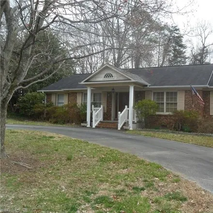 Buy this 3 bed house on 4246 Kingsland Drive in Battle Forest, Greensboro