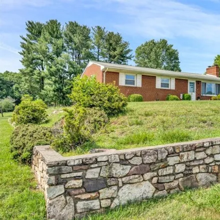Buy this 3 bed house on 2380 Riverdale Road Southeast in Roanoke County, VA 24014