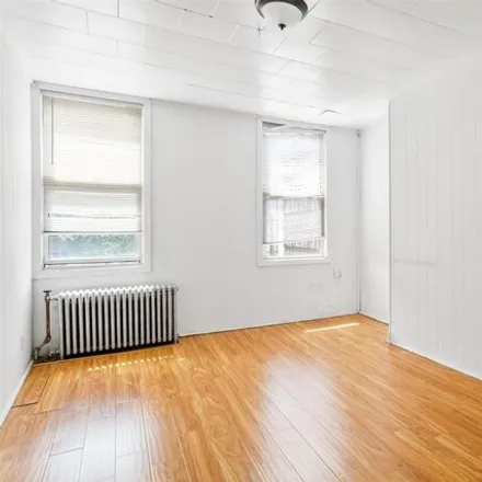 Image 6 - 152 Conselyea Street, New York, NY 11211, USA - Townhouse for sale
