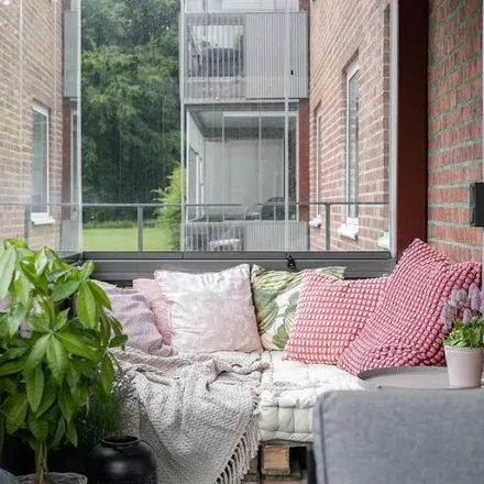 Rent this 4 bed apartment on Smörgatan 12 in 431 37 Gothenburg, Sweden