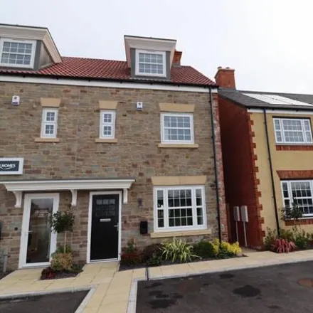 Rent this 3 bed townhouse on 8 Collester Way in Milbury Heath, BS35 3AE