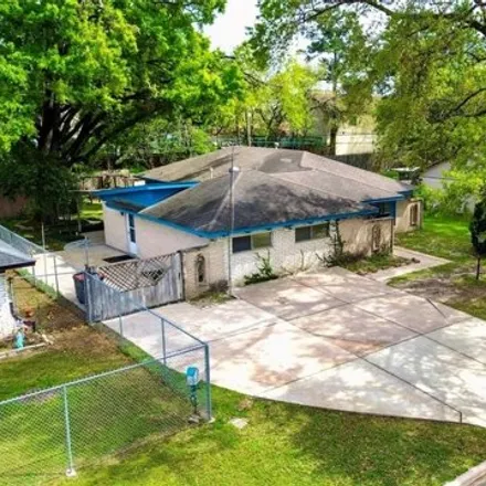 Image 2 - 12500 Countrywood Lane, Aldine, TX 77039, USA - House for sale