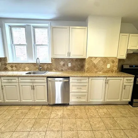 Rent this 3 bed apartment on 14 East 236th Street in New York, NY 10470