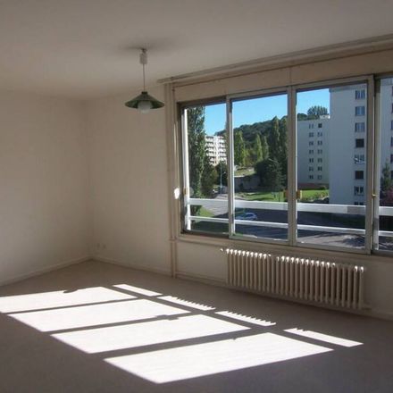 Rent this 1 bed apartment on 12 Rue du Bacholet in 38300 Bourgoin-Jallieu, France