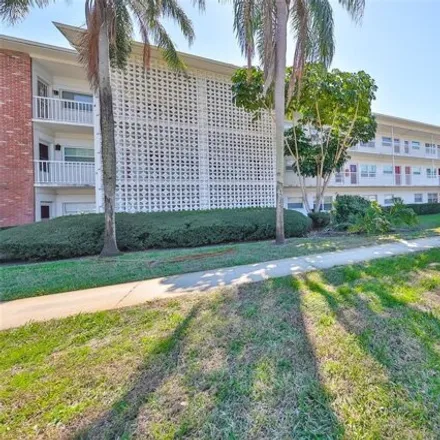 Buy this 2 bed condo on 5150 10th Avenue North in Saint Petersburg, FL 33710