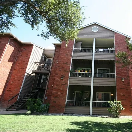Image 3 - Austin, Berkley Square - Headway, TX, US - Apartment for rent