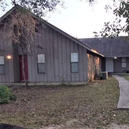 Rent this 3 bed house on 202 Pear Street in St. Tammany Parish, LA 70433