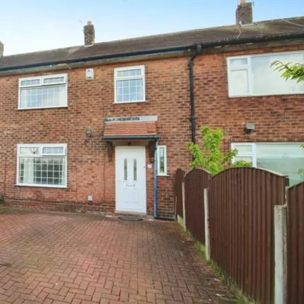 Buy this 3 bed townhouse on Fouracres Road in Wythenshawe, M23 1FG