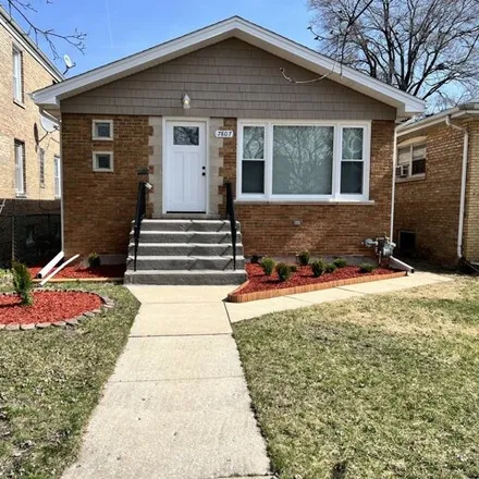 Buy this 3 bed house on 7841 Lotus Avenue in Burbank, IL 60459