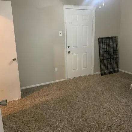 Rent this 1 bed room on Snooty Fox Circle in Arlington, TX 76019