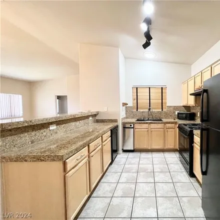 Image 5 - Spoiled Laser, 8665 West Flamingo Road, Spring Valley, NV 89147, USA - Condo for rent