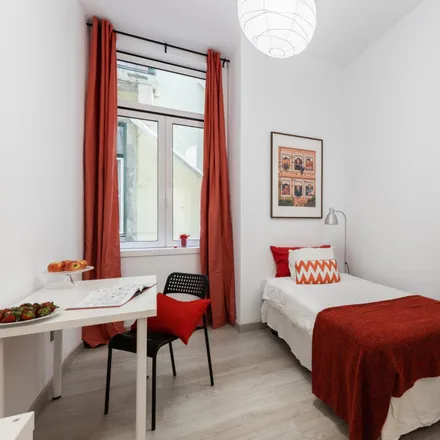 Rent this 5 bed room on A Chave de Prata in Rua da Prata, 1100-052 Lisbon