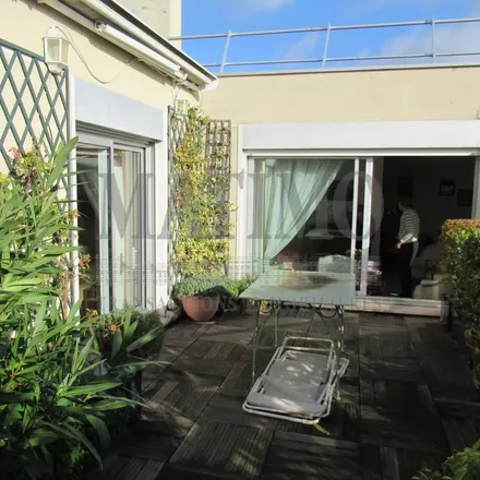 Rent this 4 bed apartment on 146 Boulevard de Grenelle in 75015 Paris, France