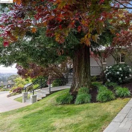 Image 6 - 6833 Estates Drive, Oakland, CA 94602, USA - House for sale