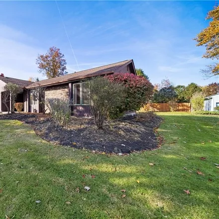 Image 2 - 14864 Orchard Avenue, Middlefield, Middlefield Township, OH 44062, USA - House for sale