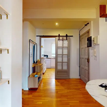 Rent this 5 bed apartment on 88 Avenue des États-Unis in 31200 Toulouse, France