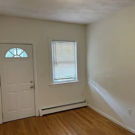 Image 3 - 68 Kenmere Rd Unit 1, Medford, Massachusetts, 02155 - Apartment for rent