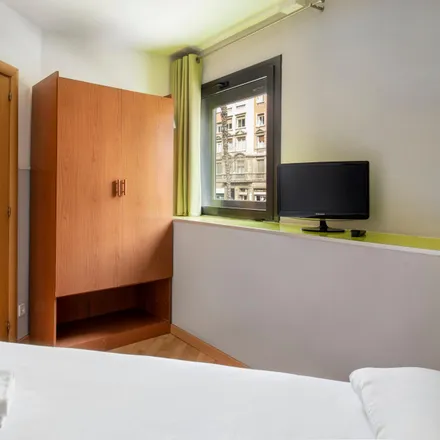 Rent this 1 bed apartment on Carrer de Septimània in 24, 08006 Barcelona