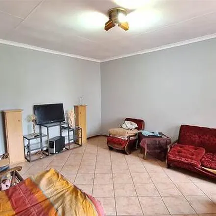 Image 6 - 717 Portia Street, Tshwane Ward 45, Gauteng, 0042, South Africa - Apartment for rent