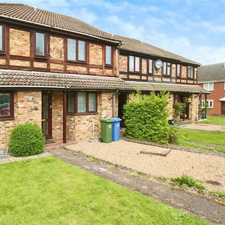 Rent this 2 bed house on Daventry Court in Bracknell, RG42 2AF