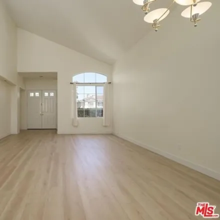 Image 7 - 5219 S Chariton Ave, Los Angeles, California, 90056 - House for rent