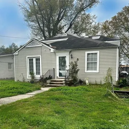 Buy this 3 bed house on 319 Central Ave in Houma, Louisiana