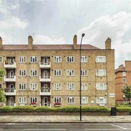 Rent this 4 bed apartment on Abinger House in Great Dover Street, Bermondsey Village