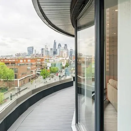 Image 2 - Marshgate House, 6 Bromehead Street, St. George in the East, London, E1 2PQ, United Kingdom - Apartment for rent