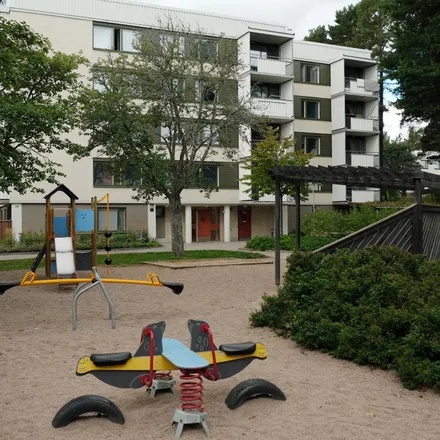 Rent this 3 bed apartment on Jökelvägen 28 in 806 32 Gävle, Sweden