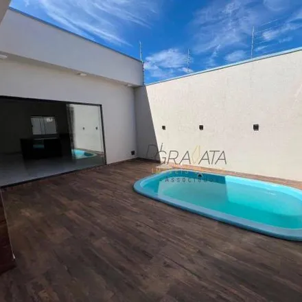 Buy this 3 bed house on Rua Vereador Carlos Magno Benfica in Varginha - MG, 37014-470