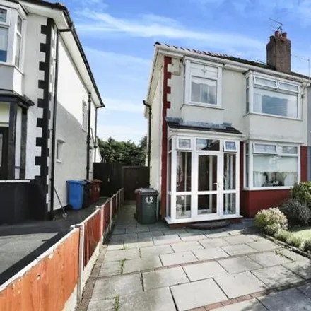 Buy this 3 bed duplex on Hillcrest Avenue in Knowsley, L36 6DT