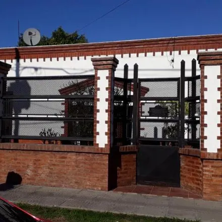Buy this 2 bed house on Ruiz de Ocaña 3444 in 1826 Partido de Lanús, Argentina