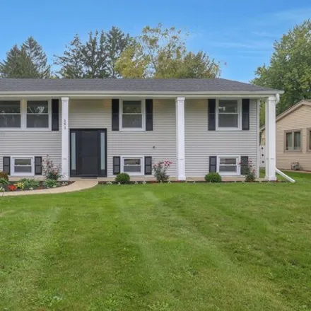 Buy this 4 bed house on 191 North Pleasant Road in Lake Zurich Heights, Lake Zurich