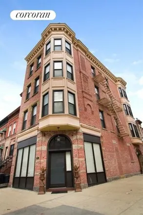 Buy this 5 bed house on 101 Saratoga Avenue in New York, NY 11233