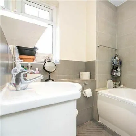Image 2 - The Shepherds Building, Charecroft Way, London, W14 0EE, United Kingdom - Apartment for sale