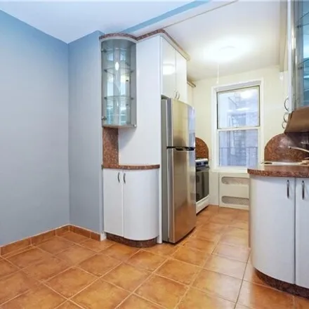 Image 4 - 2345 Ocean Avenue, New York, NY 11229, USA - Apartment for sale