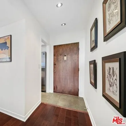Image 3 - Olive Drive, West Hollywood, CA 90069, USA - Condo for sale