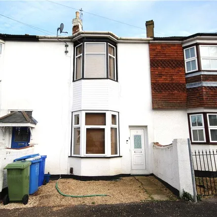 Rent this 1 bed room on 1 Brighton Road in Aldershot, GU12 4HN