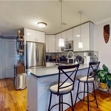 Image 7 - 306 Sumpter Street, New York, NY 11233, USA - House for sale